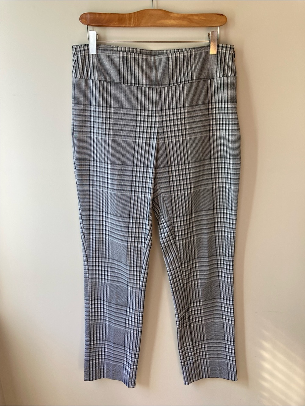 Women’s Le Chateau Gray Plaid Dress Pants